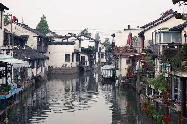 如何拒绝别人的旅游邀请？游戏画面